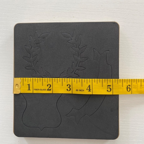 Tim Holtz Alterations Regal Crest Sizzix Cutting Die O/S - Picture 5 of 7